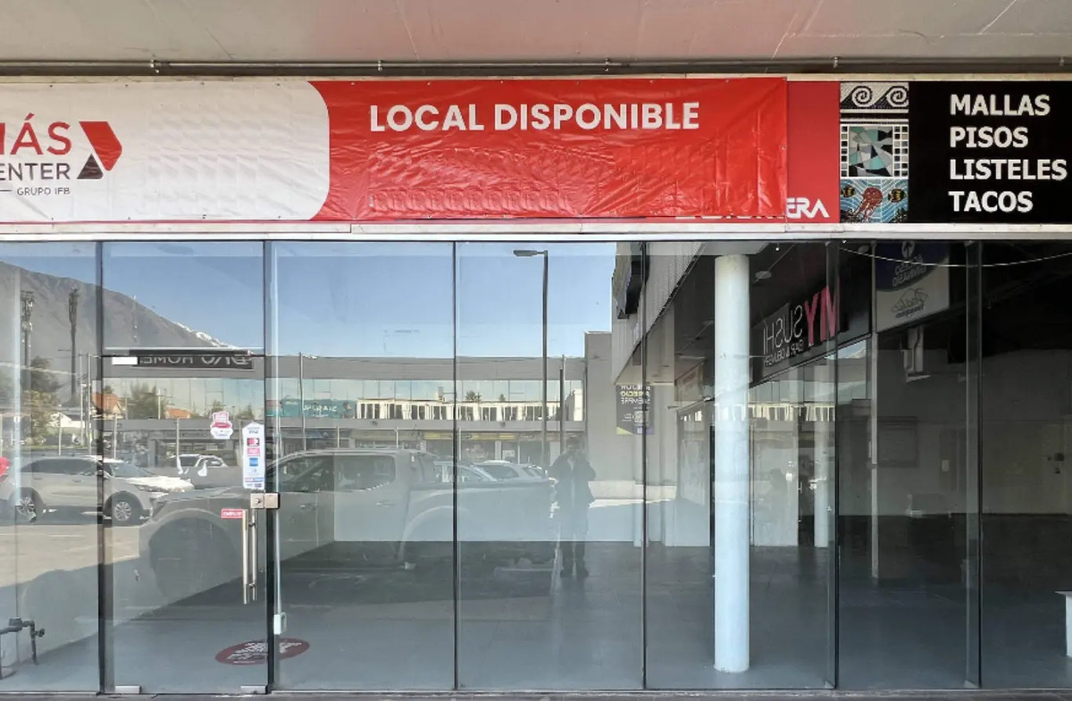 Arriendo De Local En Strip Center, 200 M2 Peñalolén