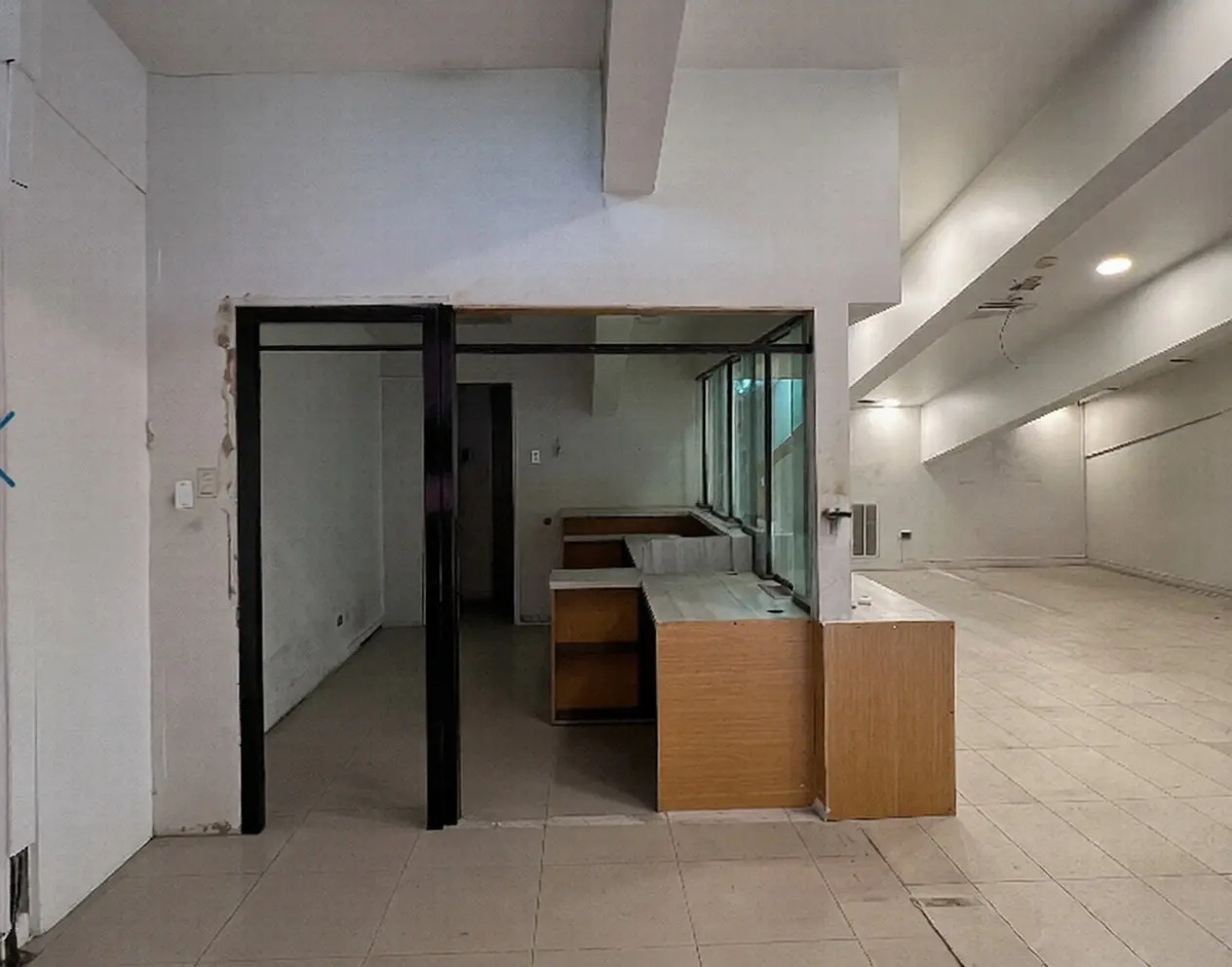 Amplio Local Comercial 171,8 M2 - En Av. Las Condes — imagen 5