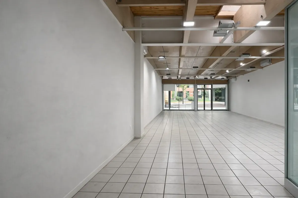 Arriendo Local Comercial De 176,7m2 | Av. Las Condes — imagen 3