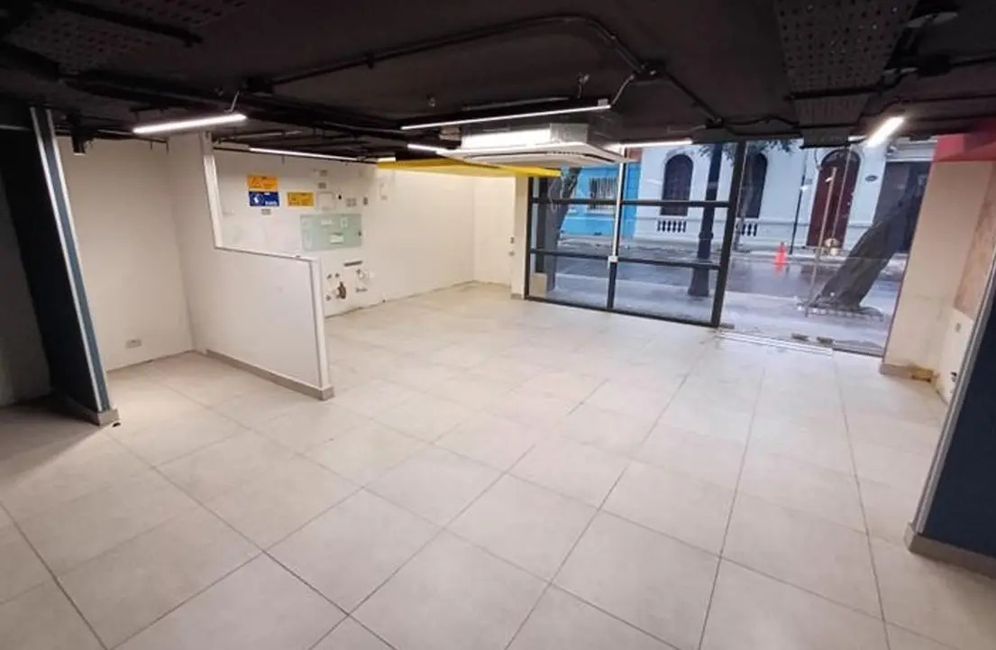 Local Comercial Habilitado A Pasos De Alameda - 96,6 M2 — imagen 7