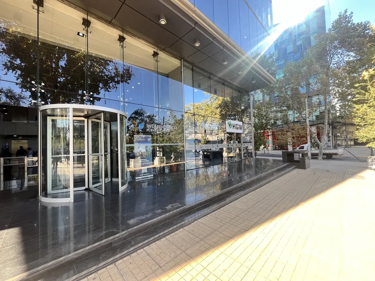 Local Comercial 177,7. Barrio Costanera Center — imagen 12