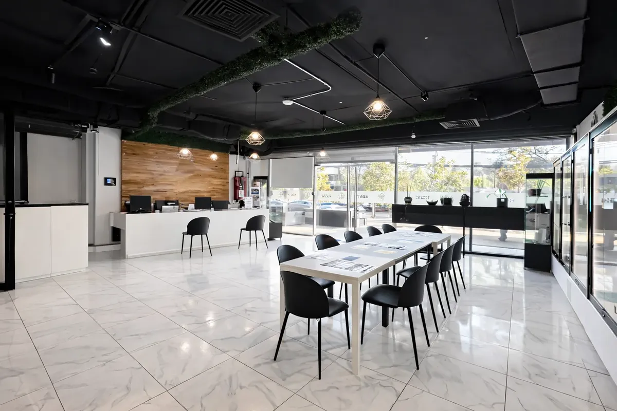 Local Comercial 177,7. Barrio Costanera Center