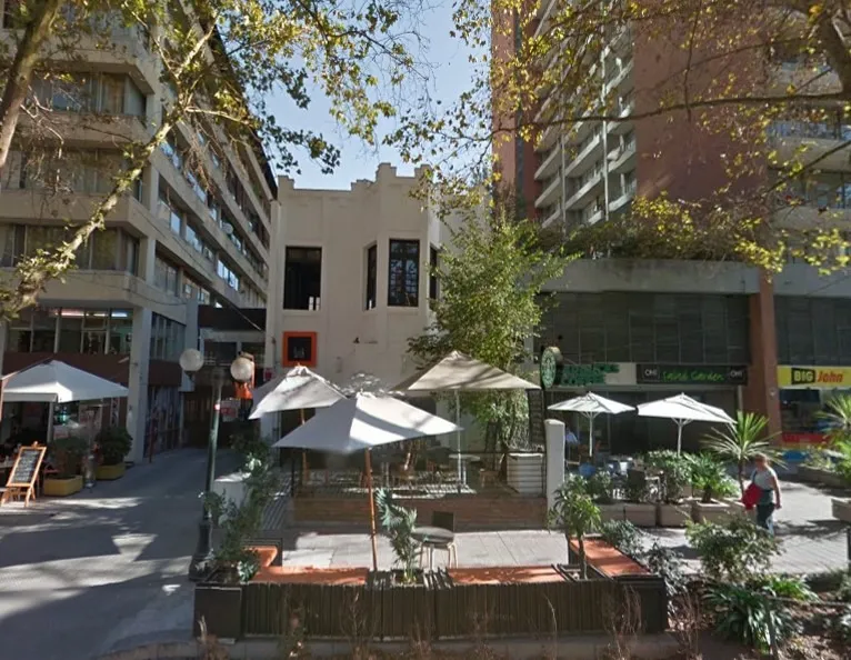 Local Comercial A La Venta Con Contrato De Arriendo Vigente.