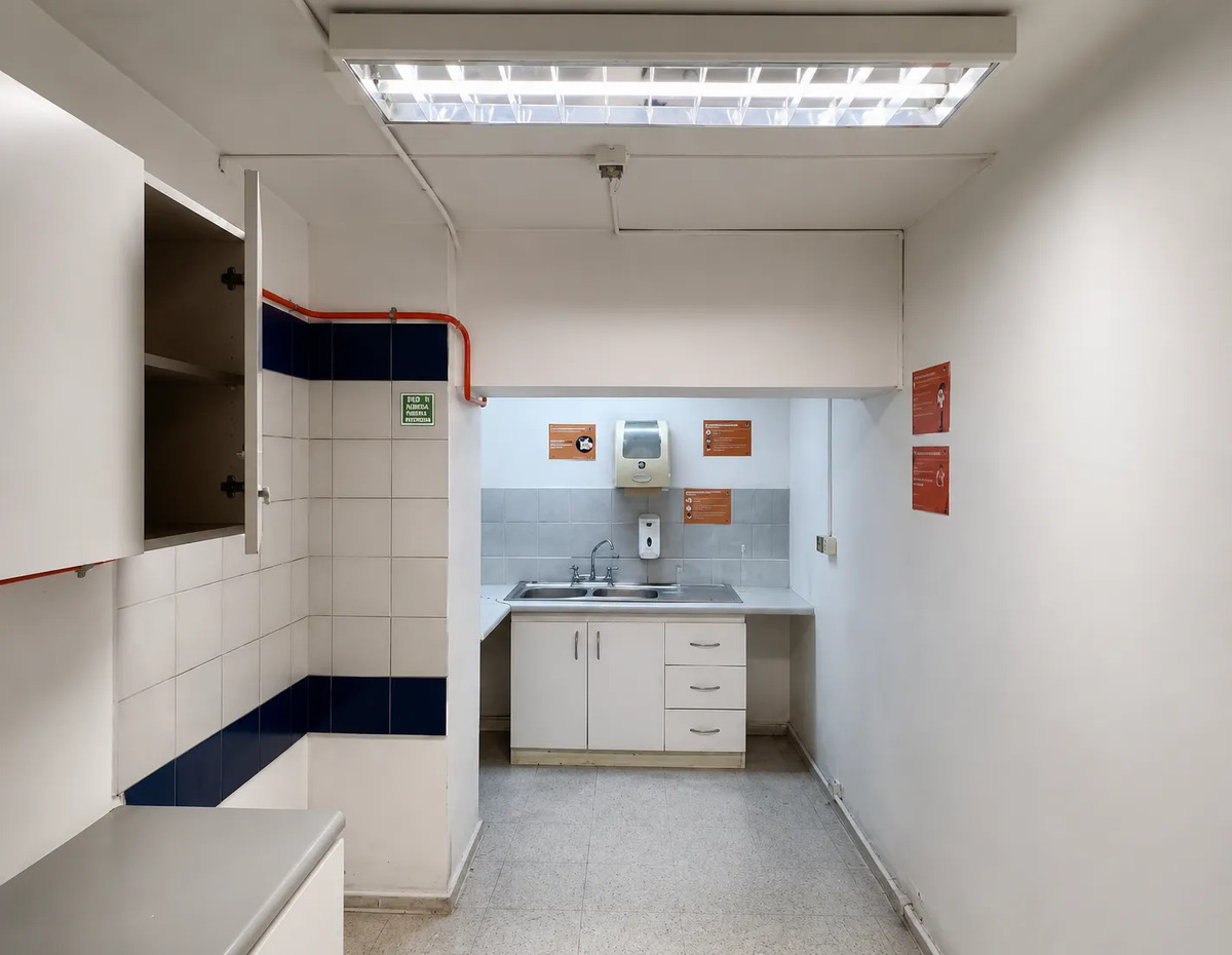 Local Comercial En Arriendo  421,04m2 — imagen 9