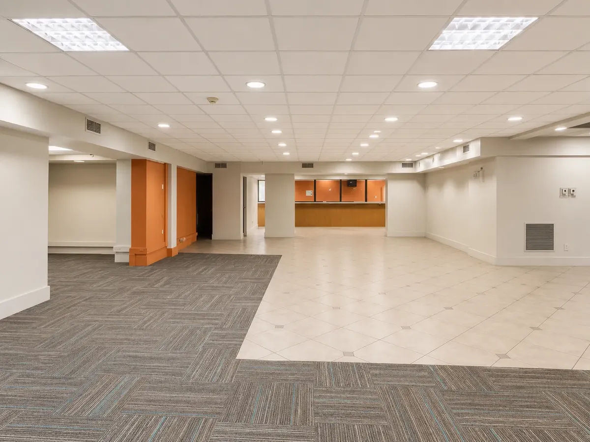 Local Comercial En Arriendo  421,04m2 — imagen 3