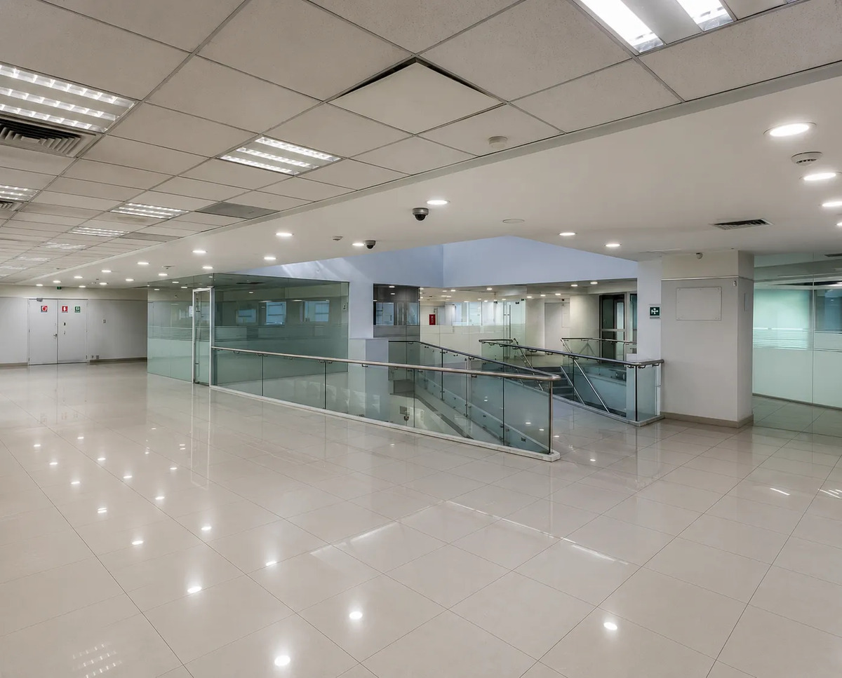 Local Comercial En Arriendo  Barrio Financiero 1678,86m2
