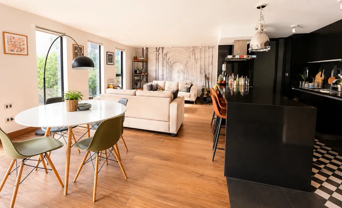 Departamento En Providencia Con Patio Privado Y Quincho — imagen 1