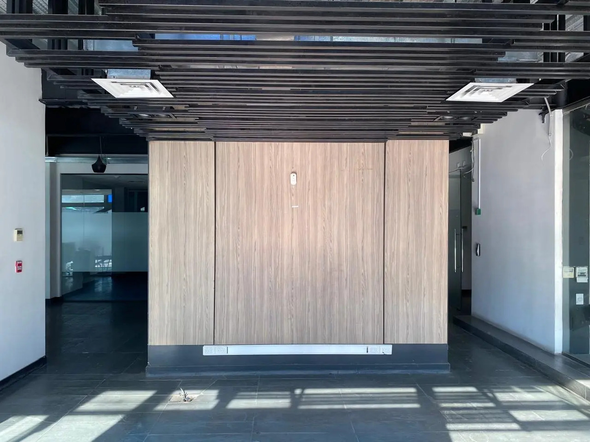 Arriendo Gran Local En Metro Rondizzoni - Santiago — imagen 4
