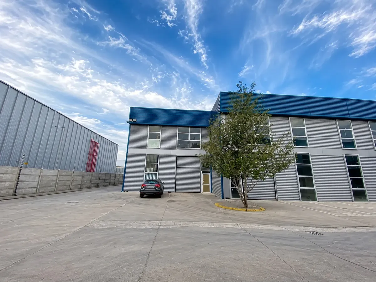 Arriendo Bodega 322 M²