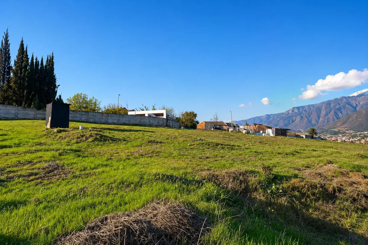 Terreno En Venta Los Dominicos, Las Condes 3683m2 — imagen 2